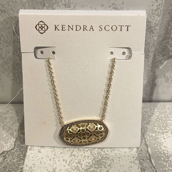 Kendra Scott Dollie Pendant Gold Necklace - Picture 3 of 7
